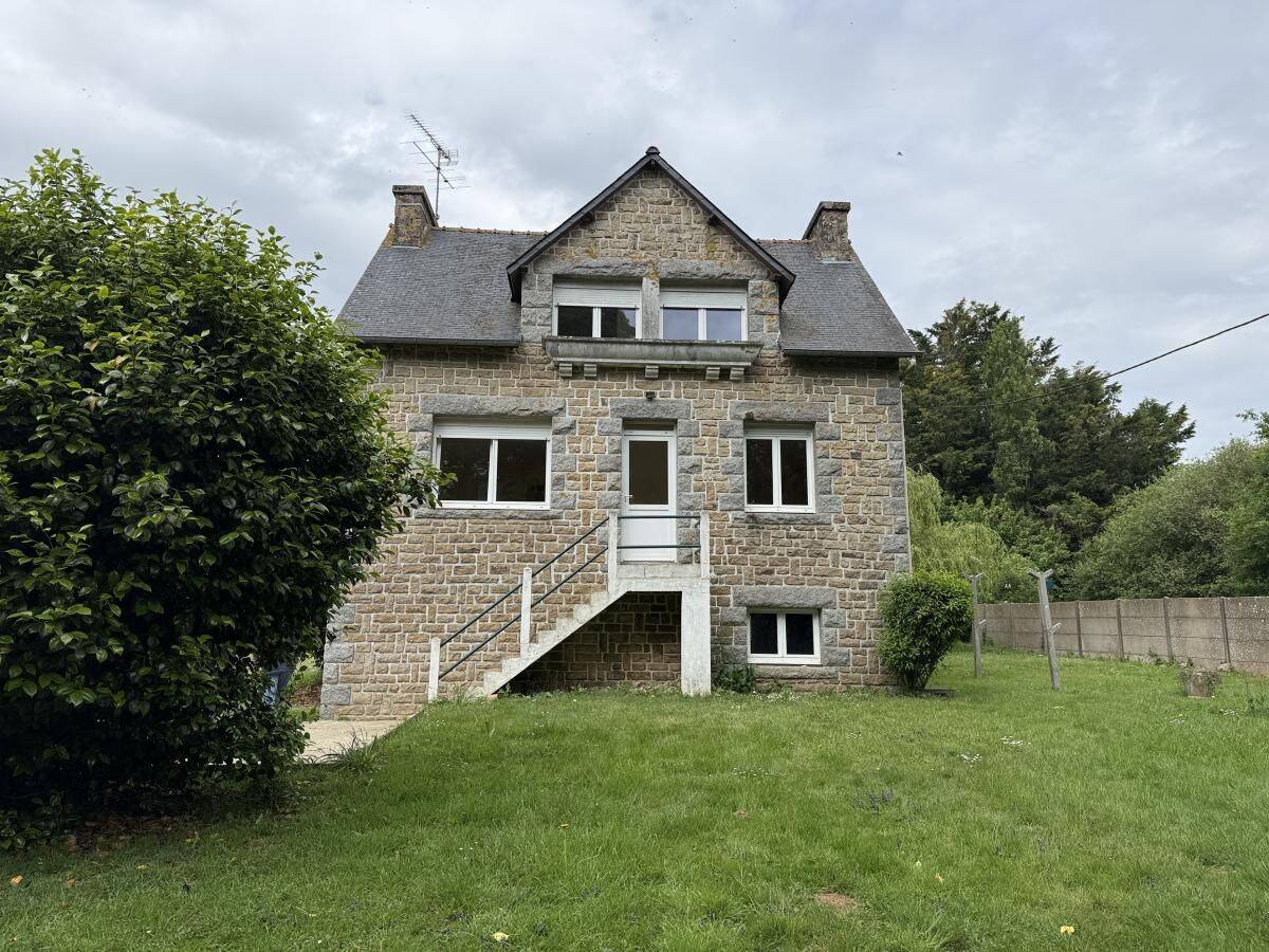 Maison 5 pièces 72 m² · à Plumieux · 71,7 m² · 149 480 €