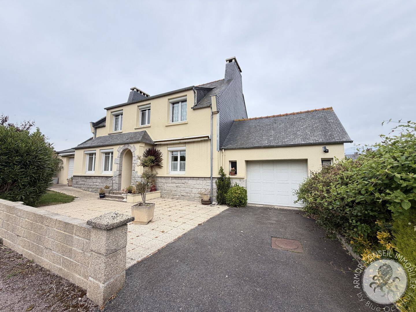 Maison 7 pièces 145 m² · à Hénanbihen · 145,1 m² · 259 900 €