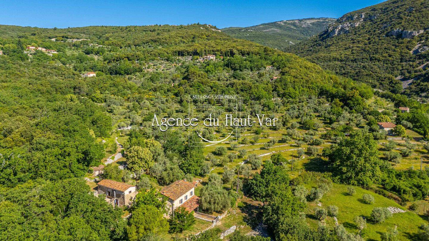 Maison 8 pièces 210 m² · à Mons · 210 m² · 850 000 €