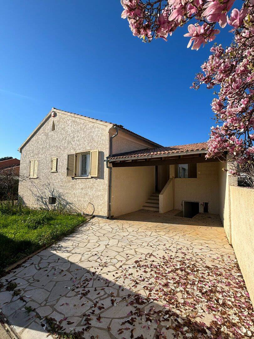 Maison 7 pièces 190 m² · à Penta-Di-Casinca · 189,6 m² · 369 000 €