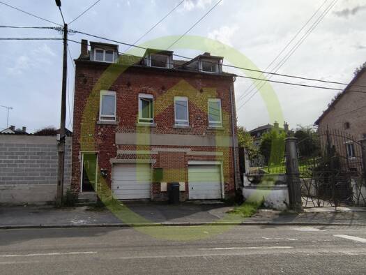 Immeuble à vendre 126 000 € 137 m² Centre Fourmies 59610