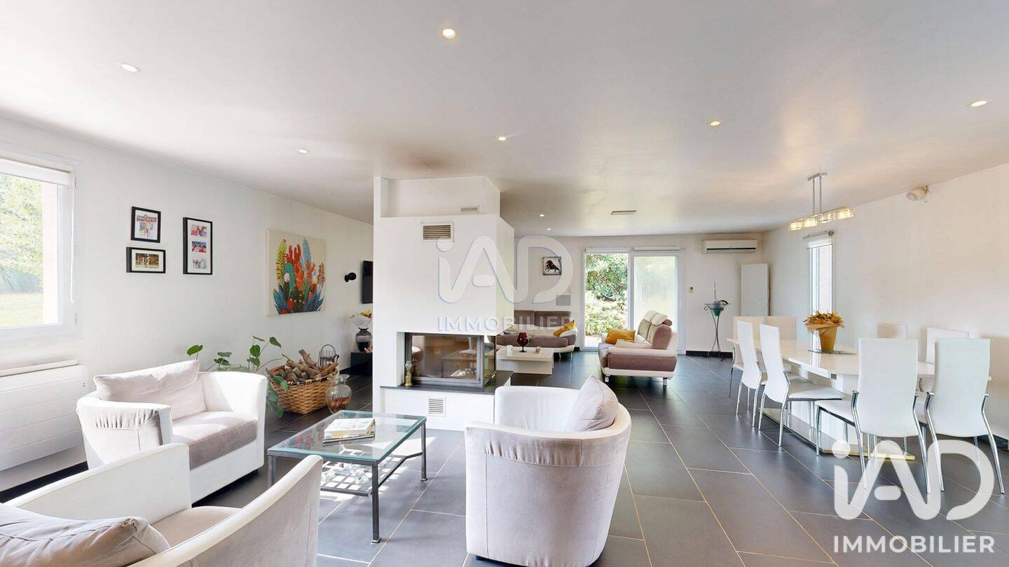 Maison 7 pièces 182 m² · à Bazus · 182 m² · 469 000 €