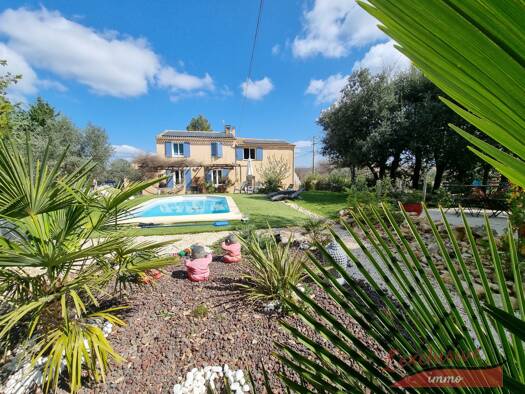 Maison à vendre 549 000 € 9 pièces 6 chambres 193 m² 1 542 m² de terrain Saint-Julien 83560