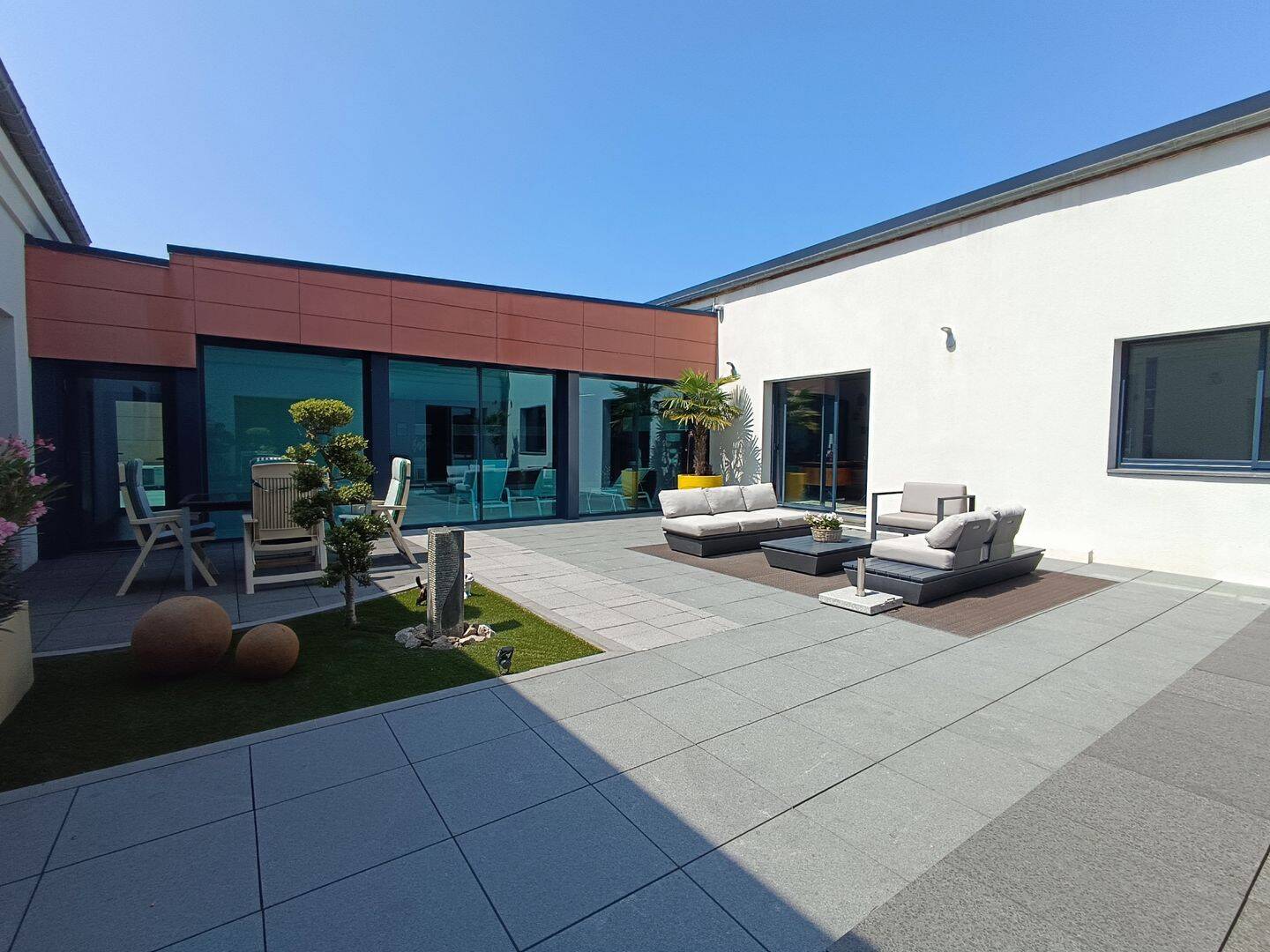 Maison 11 pièces 600 m² · à Douai · 600 m² · 649 900 €