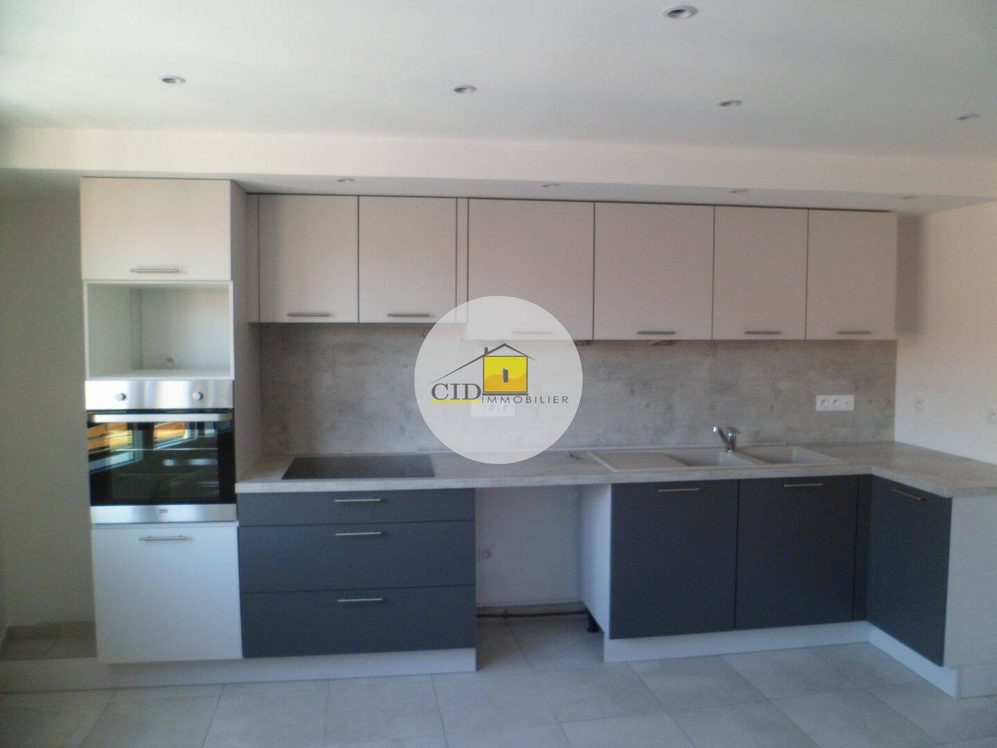 Appartement 3 pièces 82 m² · à Saint-Priest · 81,9 m² · 995 €