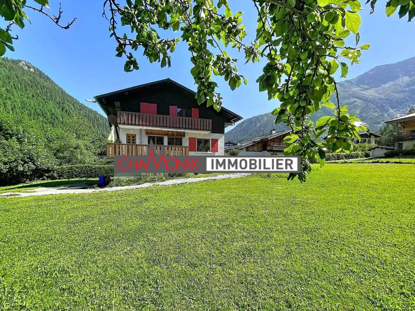 Maison 5 pièces 200 m² · à Chamonix-Mont-Blanc · 200 m² · 1 950 000 €