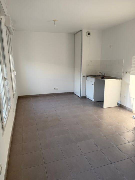 Appartement 1 pièce 27 m² · à Dammartin-en-Goële · 27 m² · 695 €