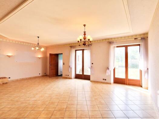 Maison à vendre 160 000 € 9 pièces 6 chambres 255,7 m² 968 m² de terrain Lamorville 55300