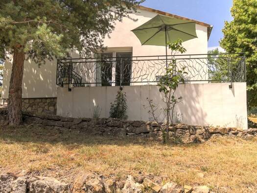 Maison à vendre 595 000 € 4 pièces 3 chambres 89 m² 5 010 m² de terrain Châteauvieux 83840