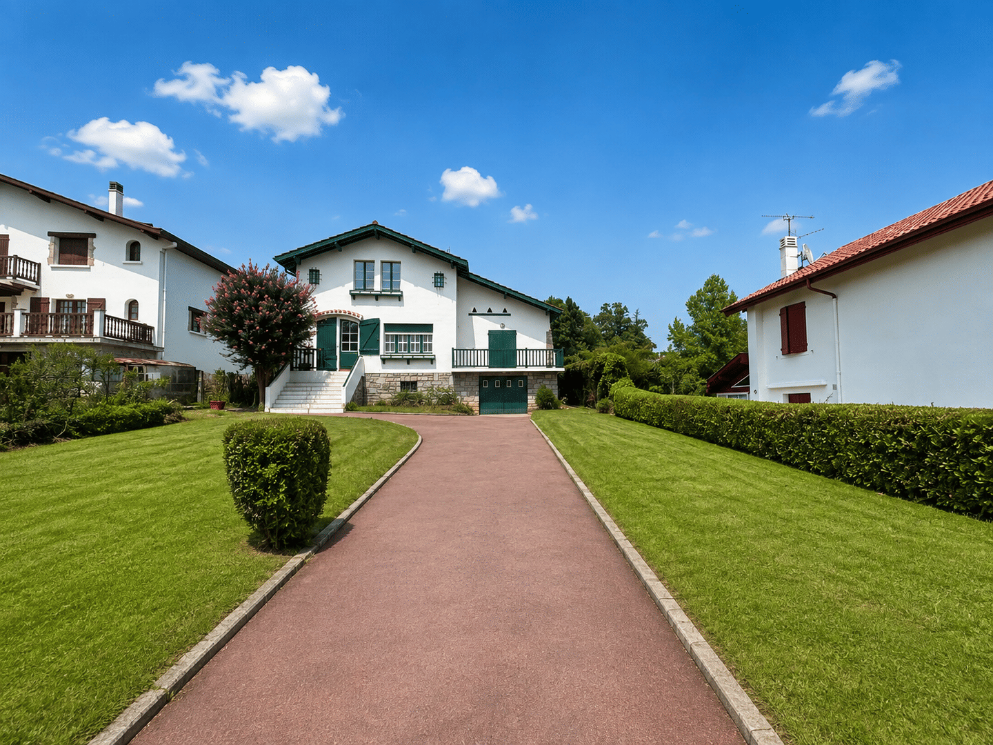 Maison 4 pièces 172 m² · à Urrugne · 171,9 m² · 1 700 €/mois