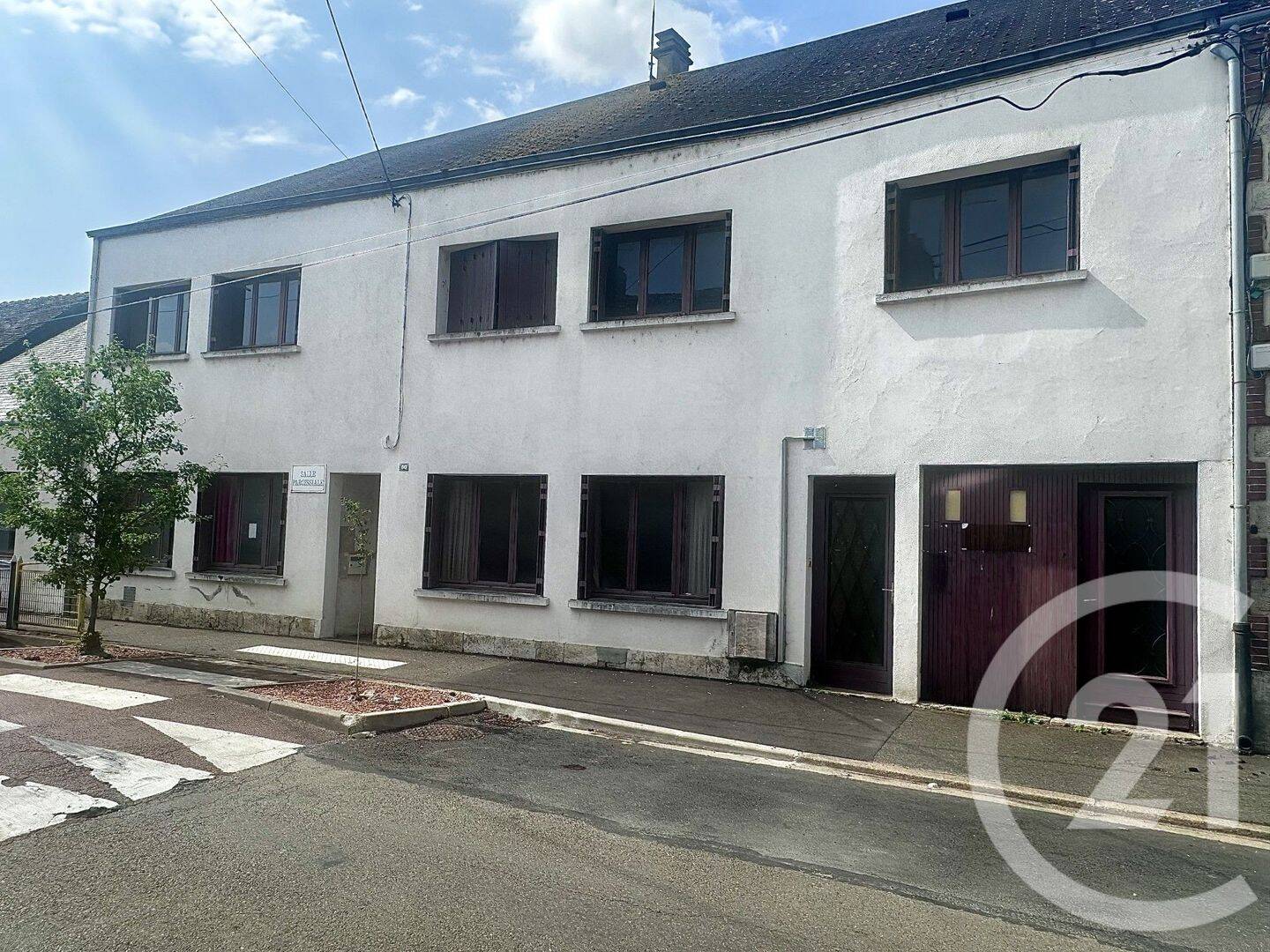 Maison 10 pièces 643 m² · à Brou · 643,1 m² · 160 000 €