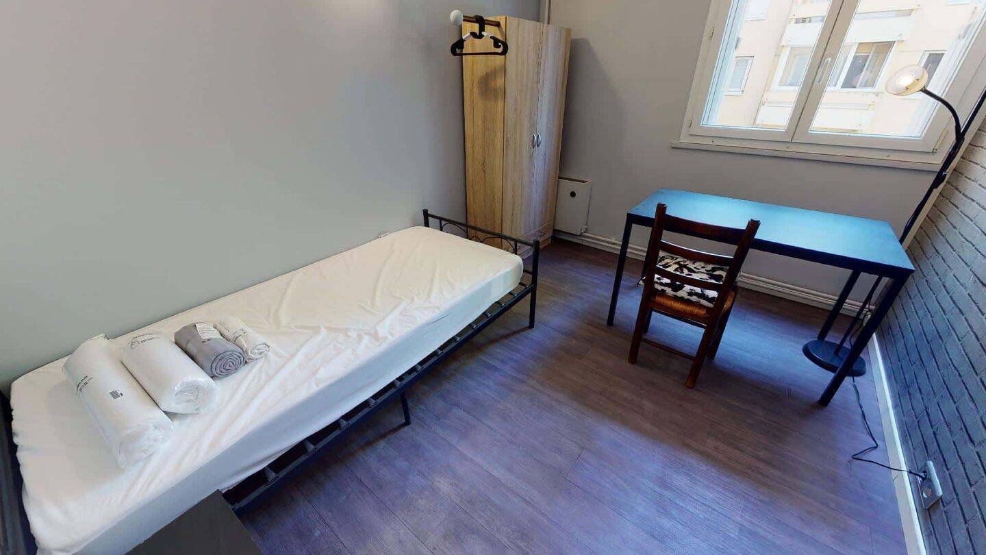 Appartement 1 pièce 15 m² · à Reims · 15 m² · 370 €