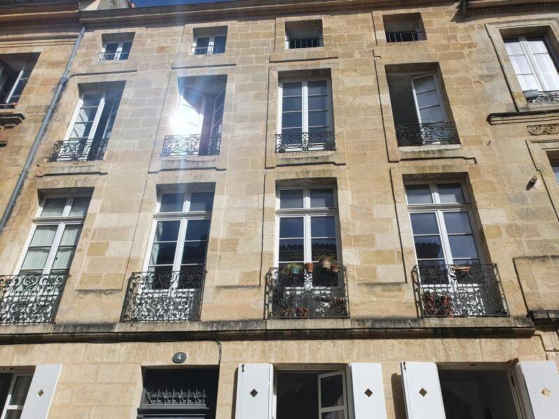 Appartement 1 pièce 32 m² · à Bordeaux · 31,5 m² · 612 €