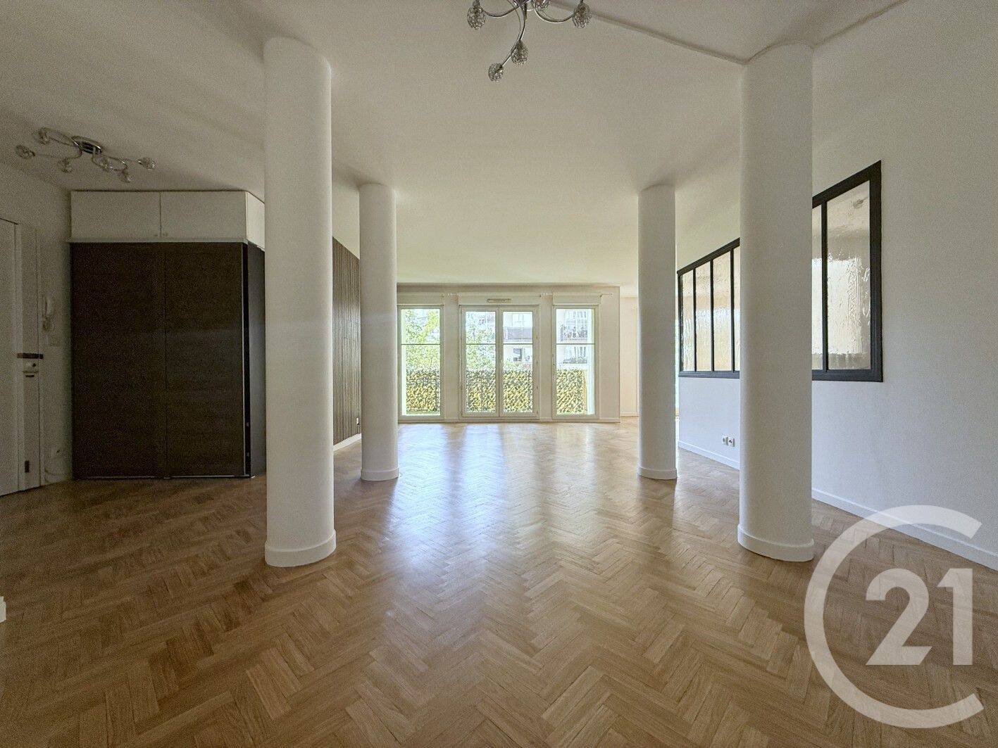 Appartement 4 pièces 102 m² · à Courbevoie · 102,5 m² · 2 790 €