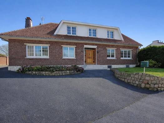 Maison à vendre 339 000 € 10 pièces 6 chambres 282 m² 1 423 m² de terrain Allouagne 62157