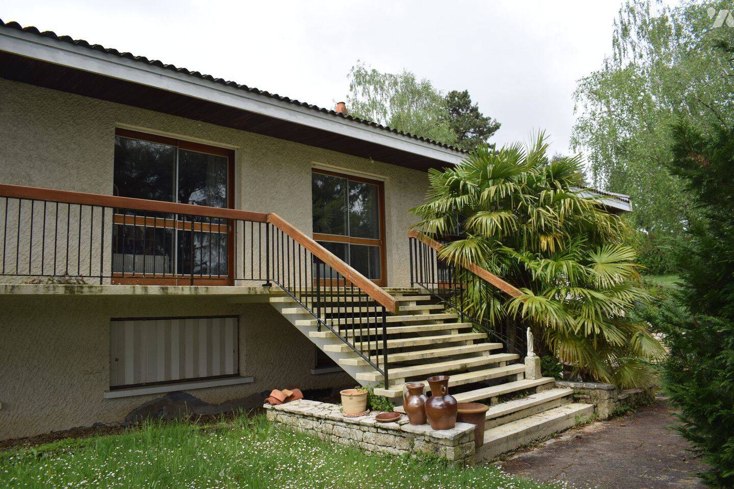 Maison 11 pièces 324 m² · à Civray · 324 m² · 398 240 €