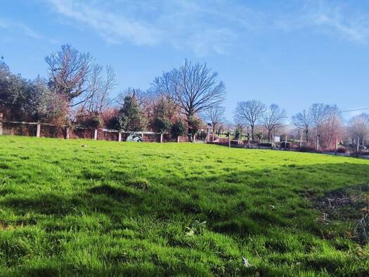 Terrain constructible viabilisé à vendre 70 000 € 1 179 m² de terrain Le Sel-de-Bretagne 35320