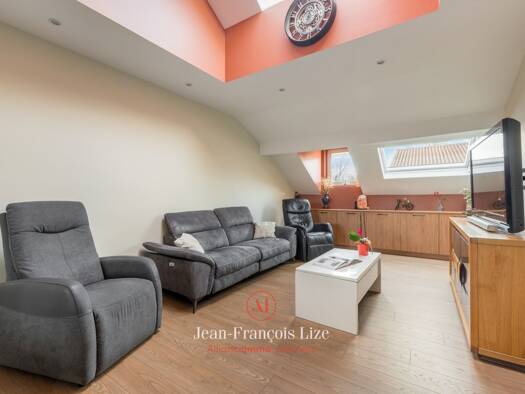 Appartement à vendre 357 000 € 4 pièces 2 chambres 91,6 m² Étage 1/1 Saint-Laurent-de-Mure 69720