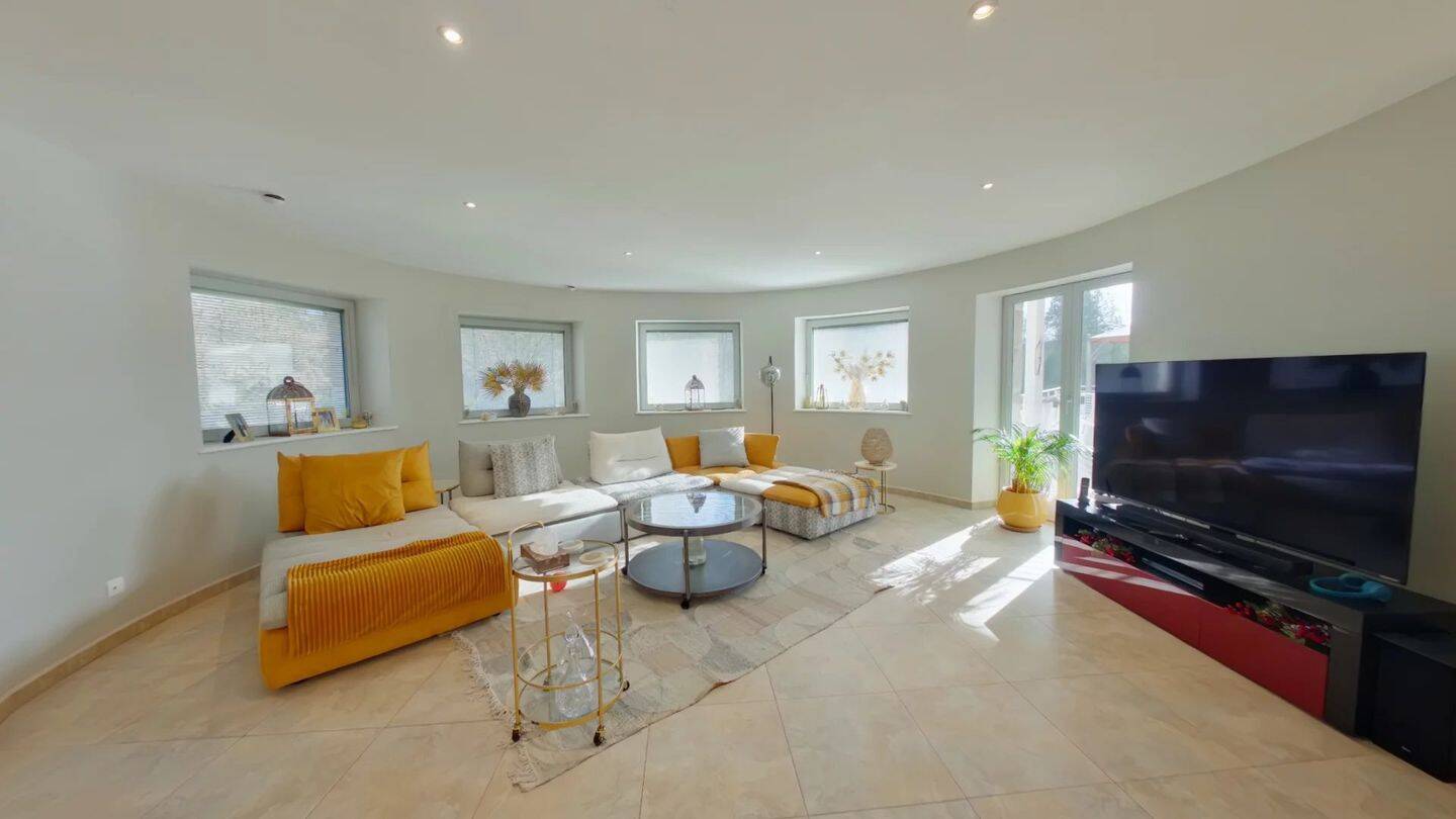 Appartement 5 pièces 187 m² · à Boult · 186,8 m² · 470 000 €
