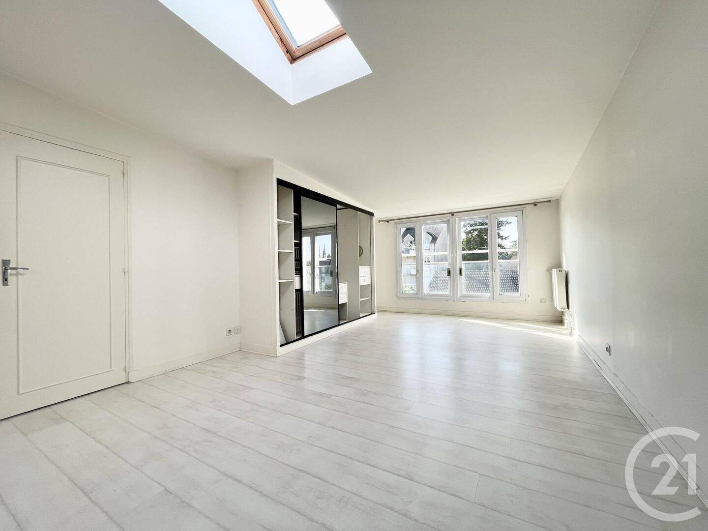 Maison 4 pièces 111 m² · à Chartres · 111,1 m² · 1 050 €/mois