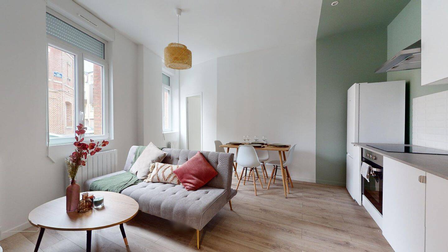 Maison 6 pièces 100 m² · à Amiens · 100 m² · 450 €/mois