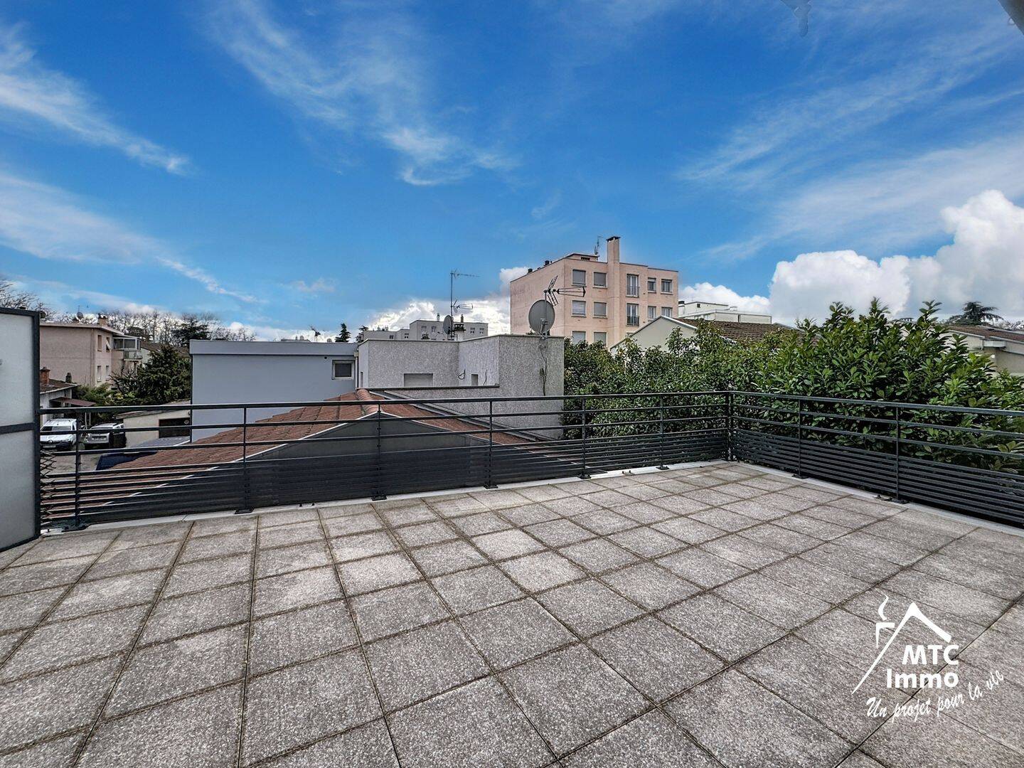 Appartement 2 pièces 46 m² · à Vaulx-en-Velin · 46,3 m² · 197 000 €