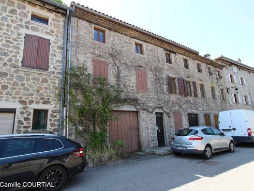 Maison à vendre 165 000 € 5 pièces 3 chambres 100 m² 254 m² de terrain Chalencon 07240