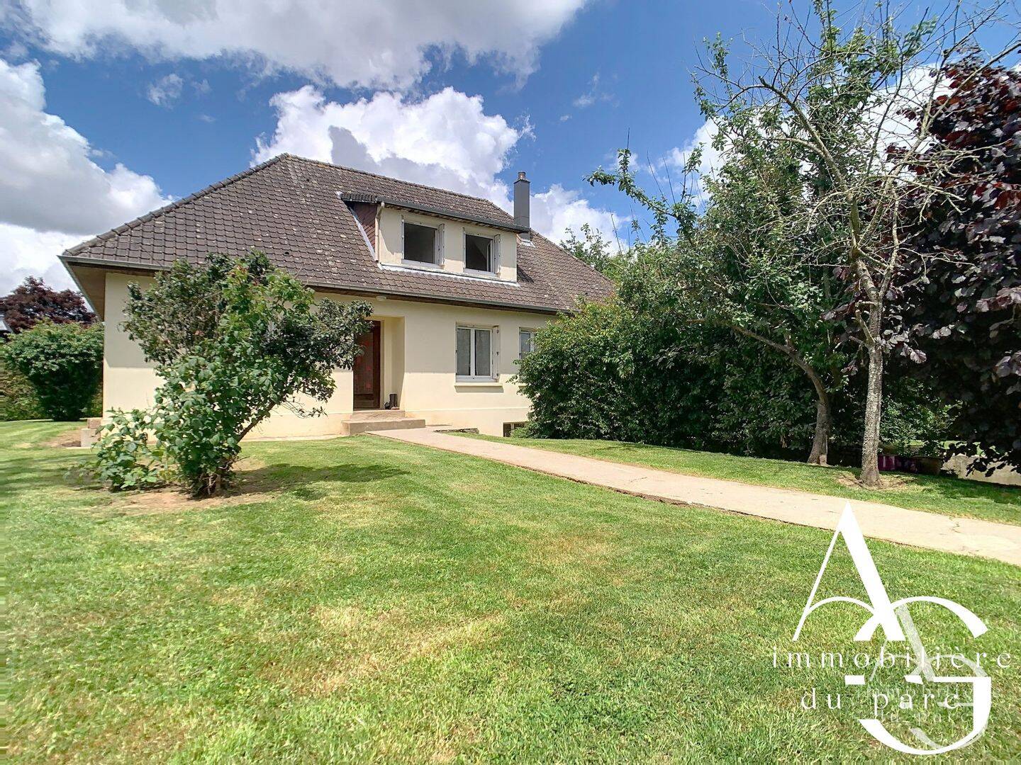 Maison 6 pièces 150 m² · à Allouville-Bellefosse · 149,7 m² · 173 000 €