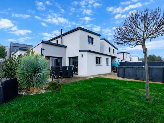 Maison à vendre 359 999 € 4 pièces 3 chambres 94 m² 377 m² de terrain Pouillé-Saint Aubin Les Ponts-de-Cé 49130