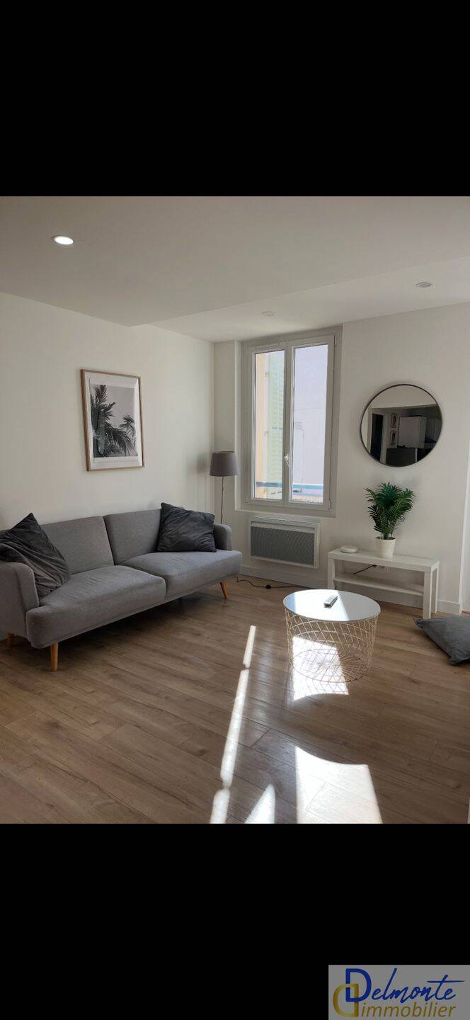4 pièces 65 m² · à Toulon · 64,5 m² · 450 €