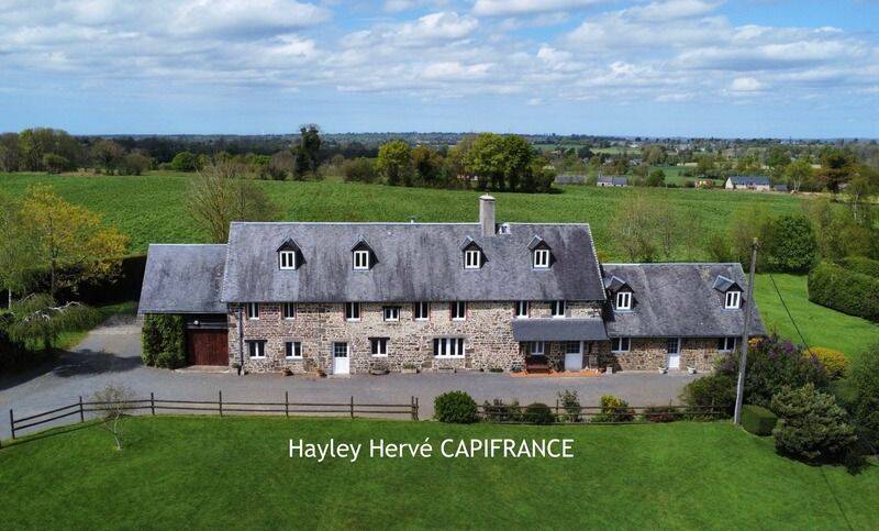 Maison 16 pièces 380 m² · à Fleury · 380 m² · 620 000 €