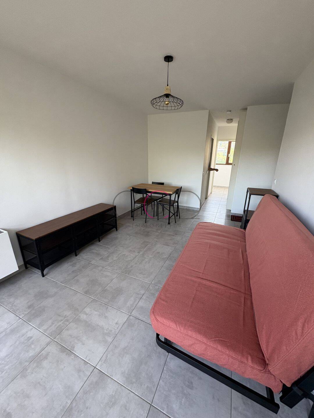 Appartement 1 pièce 28 m² · à Aix-en-Provence · 28,4 m² · 750 €