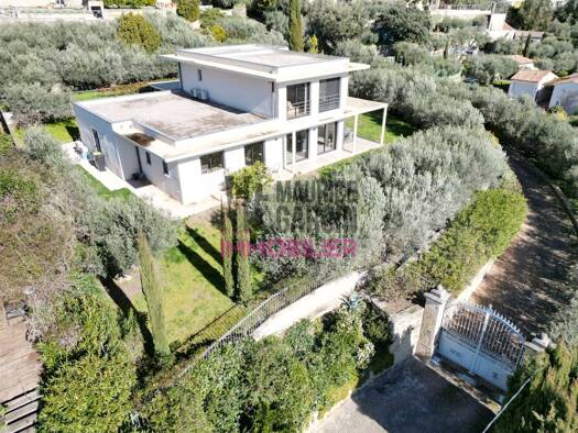 Maison à vendre 1 395 000 € 6 pièces 3 chambres 180 m² 1 005 m² de terrain Beaumes-de-Venise 84190