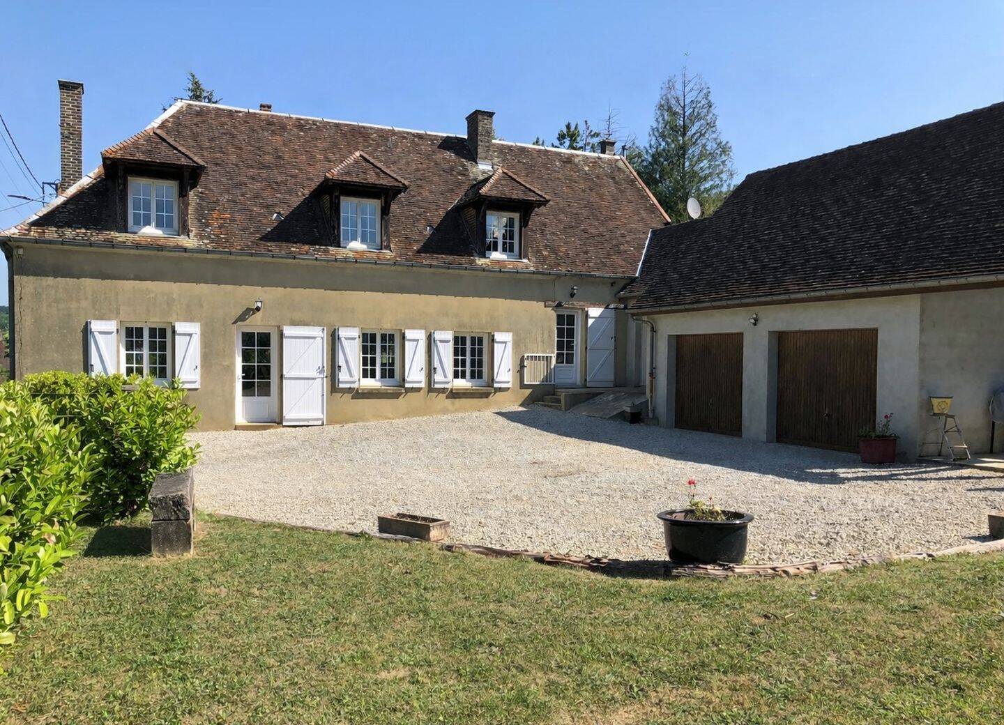 Maison 6 pièces 209 m² · à Maraye-en-Othe · 209 m² · 229 000 €