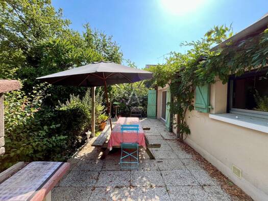 Maison à vendre 332 000 € 6 pièces 2 chambres 140 m² 676 m² de terrain Juigné-sur-Loire 49610