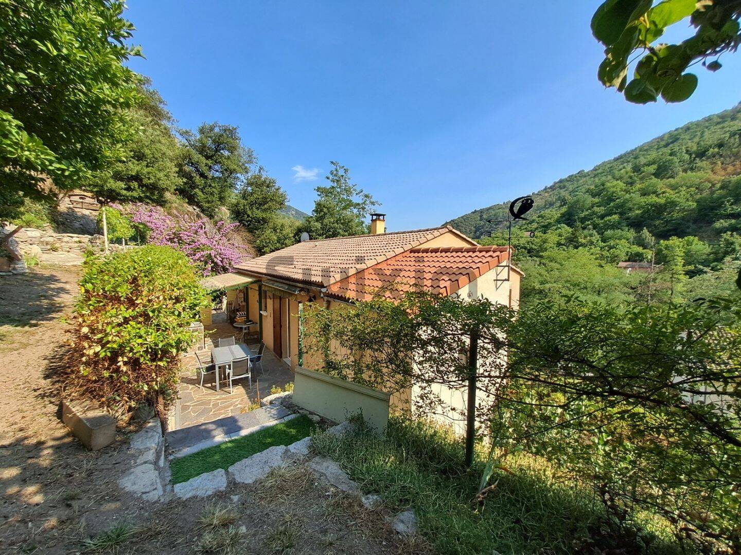 Maison 5 pièces 109 m² · à Pied-de-Borne · 108,9 m² · 249 000 €