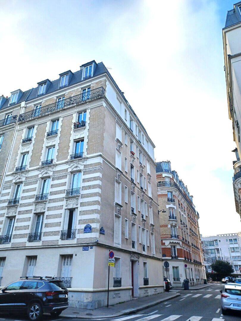 Appartement 3 pièces 43 m² · à Paris 15ème Arrondissement · 43 m² · 400 000 €