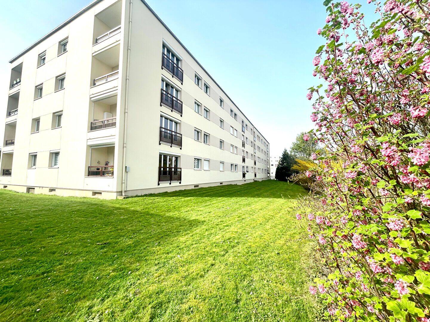Appartement 4 pièces 103 m² · à Caen · 102,8 m² · 232 000 €