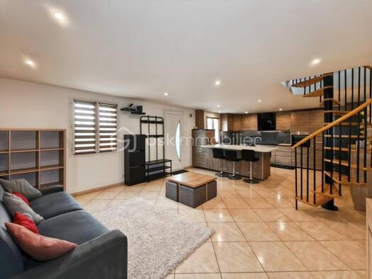 Maison de ville à vendre 249 900 € 3 pièces 2 chambres 76 m² Le Mesnil-Amelot 77990