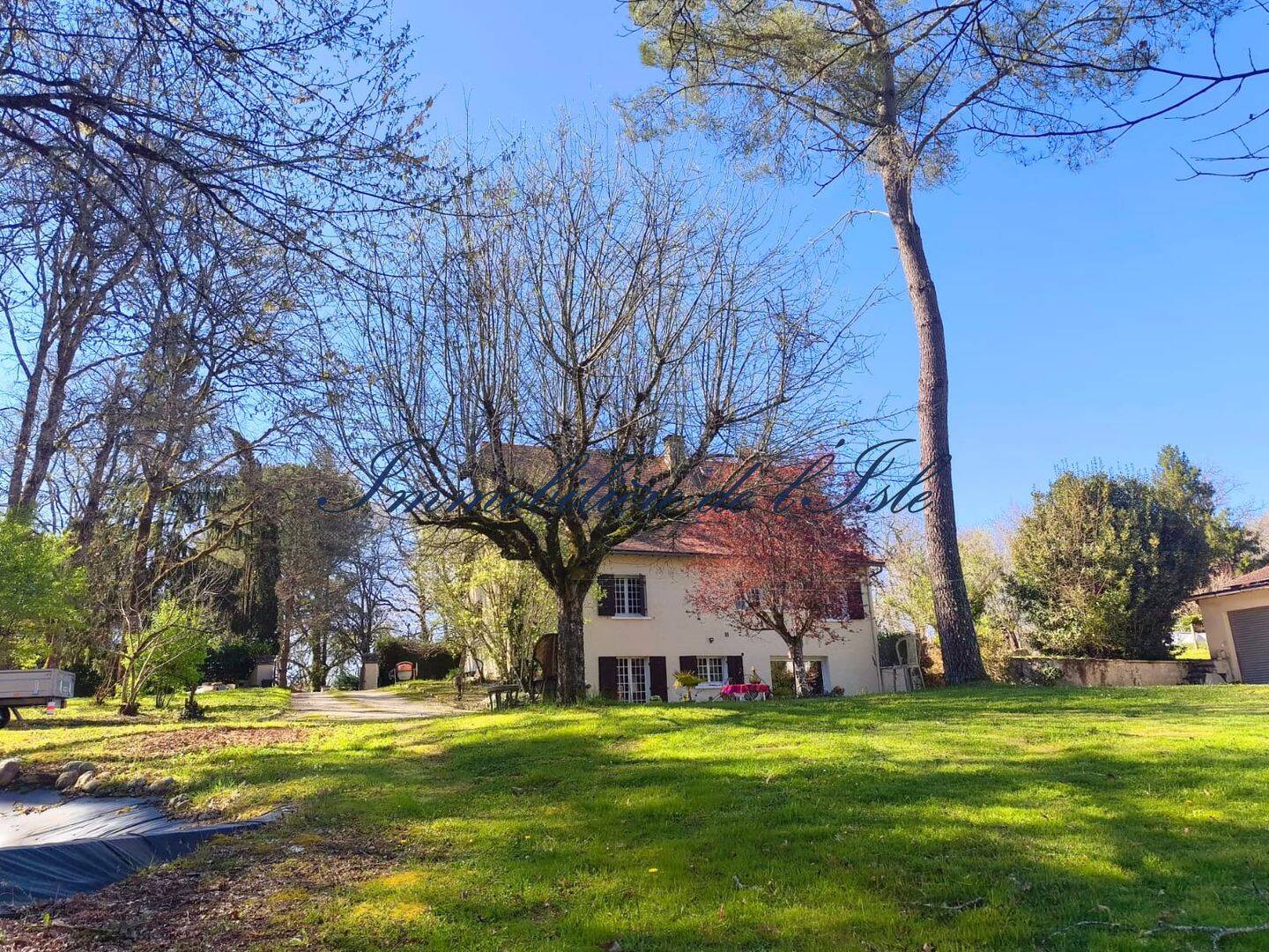 Maison 7 pièces 197 m² · à Champcevinel · 197 m² · 299 000 €