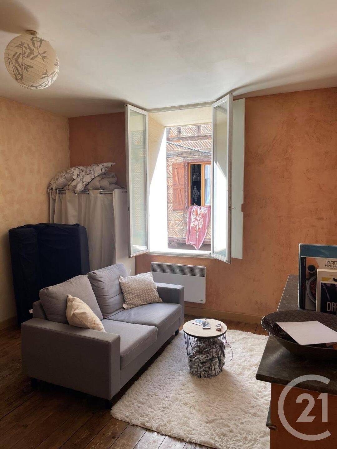 Appartement 1 pièce 24 m² · à Graulhet · 24,4 m² · 295 €