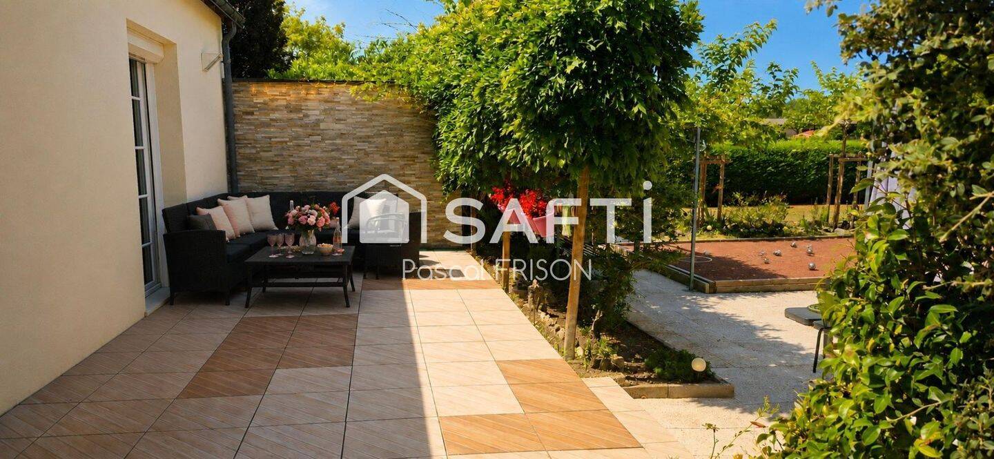 Maison 5 pièces 120 m² · à Saint-Étienne-de-Chigny · 120 m² · 296 000 €