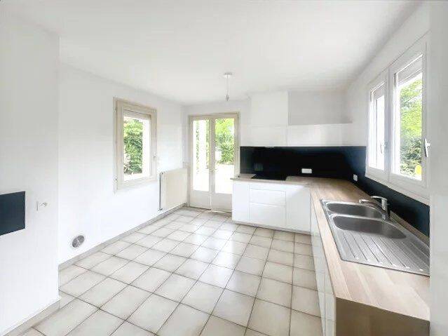 Maison 5 pièces 127 m² · à Saint-Aubin-de-Médoc · 127 m² · 395 000 €