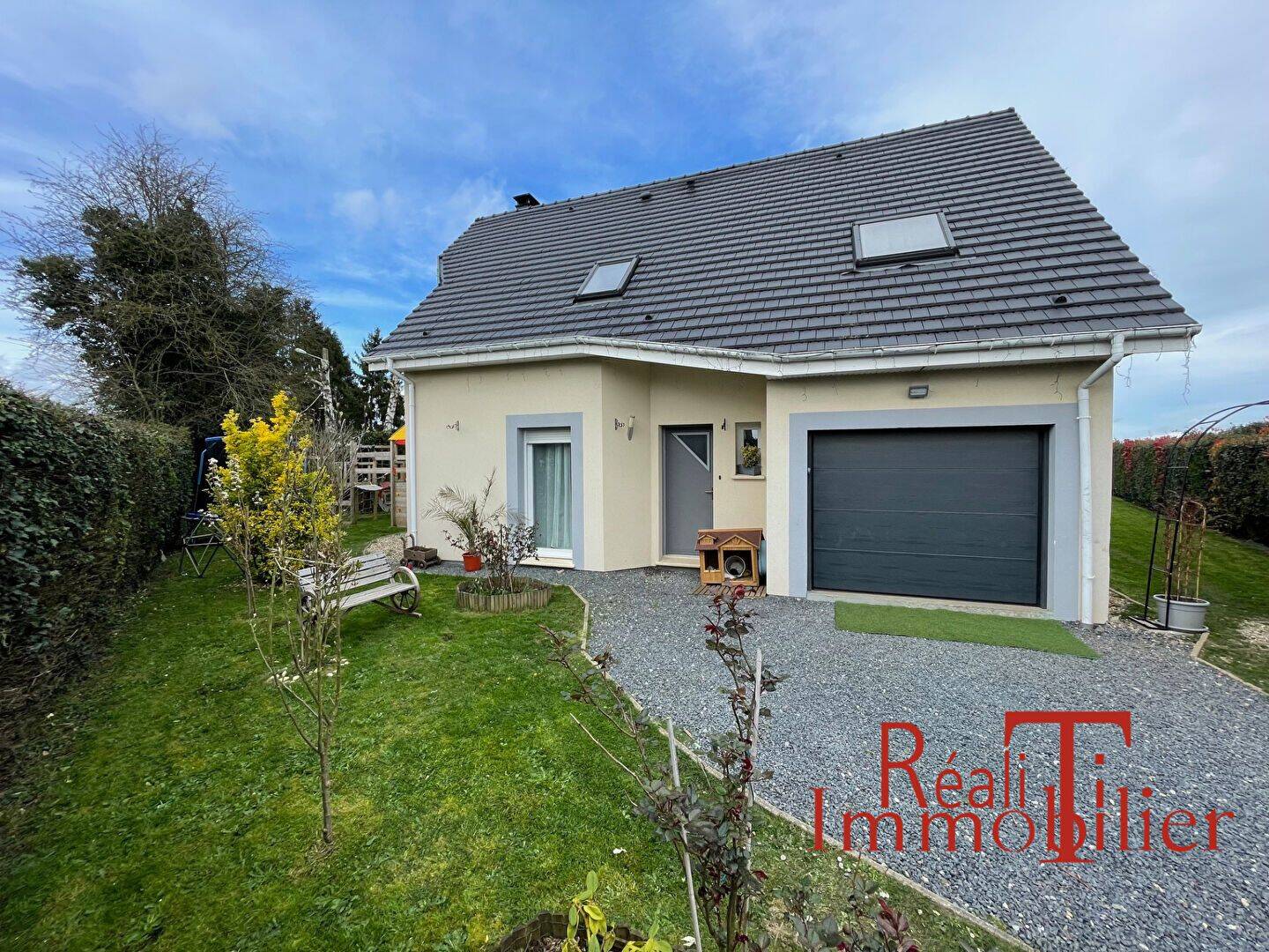 Maison 5 pièces 99 m² · à Saint-Ouen-du-Tilleul · 99 m² · 265 000 €