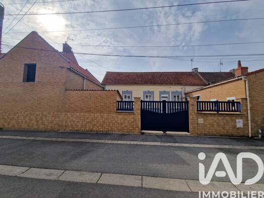 Maison de plain-pied à vendre 179 000 € 3 pièces 1 chambre 75 m² 658 m² de terrain Beaumont Hénin-Beaumont 62110