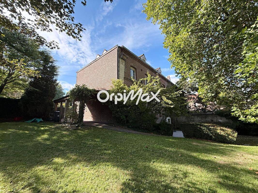 Maison 5 pièces 255 m² · à Bruay-la-Buissière · 255 m² · 312 500 €
