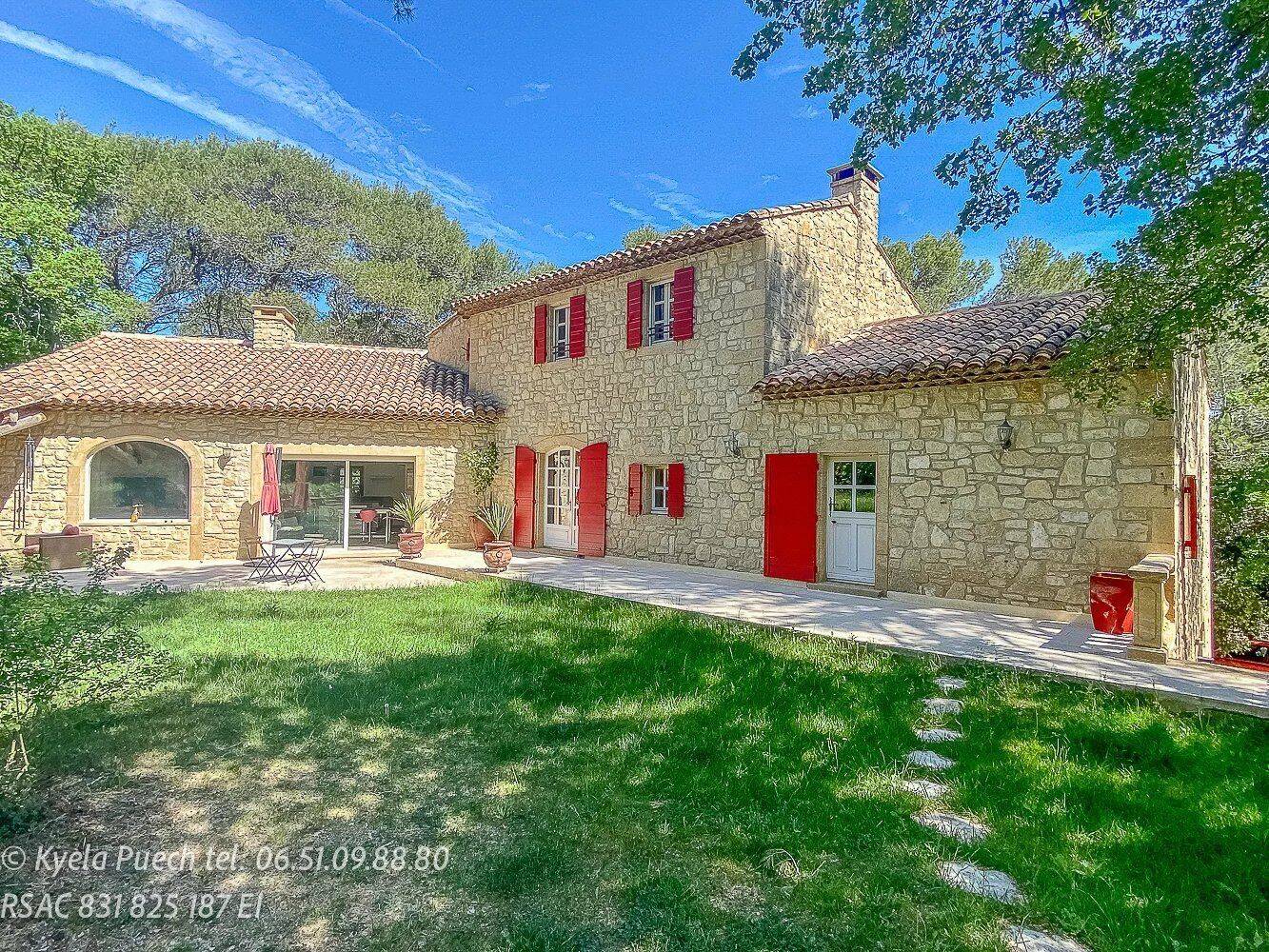 Maison 10 pièces 282 m² · à Rognes · 282 m² · 1 260 000 €