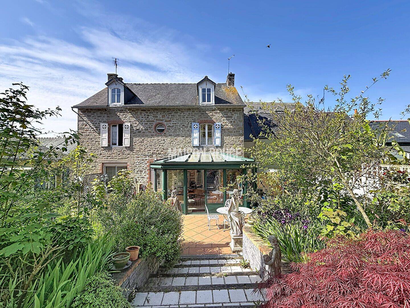 Maison 6 pièces 304 m² · à Cancale · 304 m² · 884 000 €