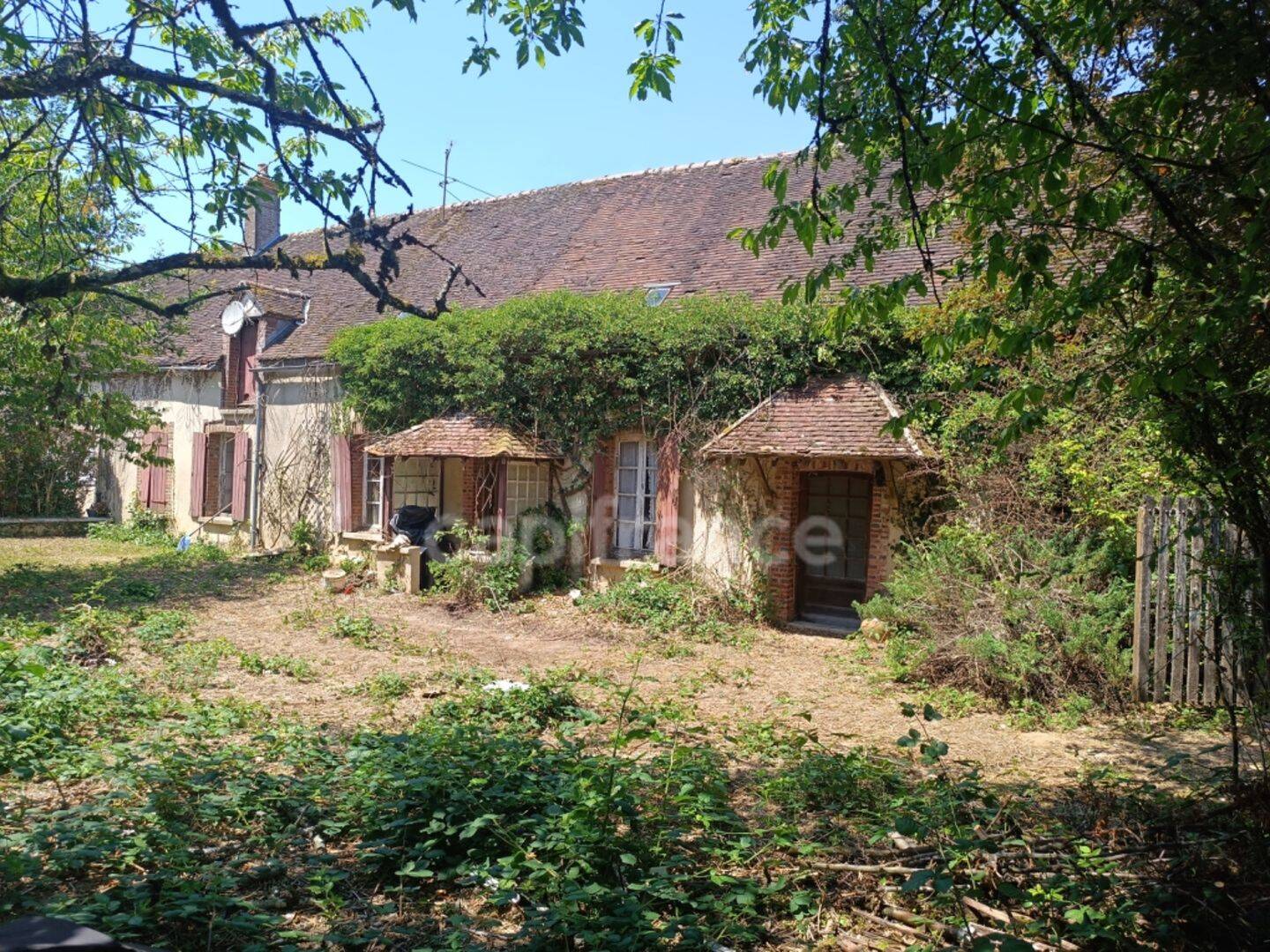 Maison 5 pièces 125 m² · à Arces-Dilo · 125 m² · 40 000 €