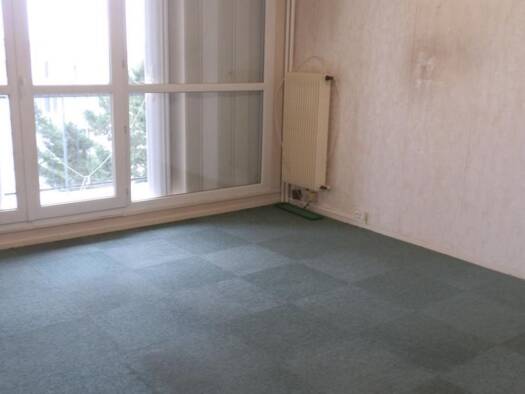 Appartement à vendre 80 000 € 3 pièces 2 chambres 62,1 m² 5ème étage Montargis 45200